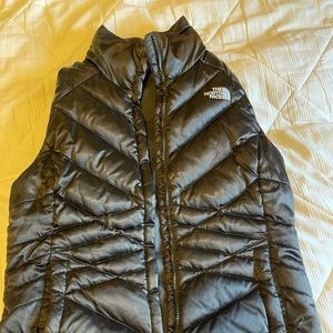 Women’s North face vest.